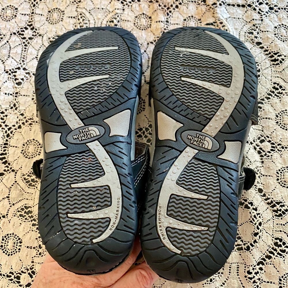 The North Face Black and Gray Sandals - Picture 12 of 12